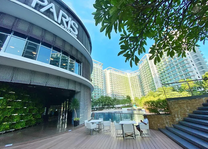 Hotel Azure Staycation Manilla